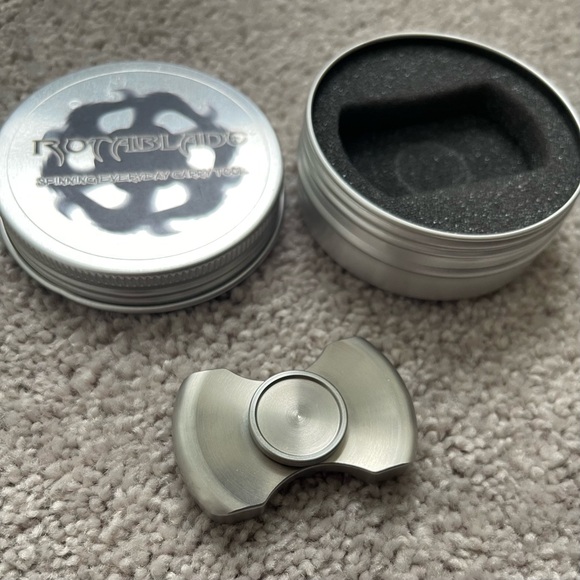 Rotablade Stainless Steel Fidget Spinner - Picture 5 of 6